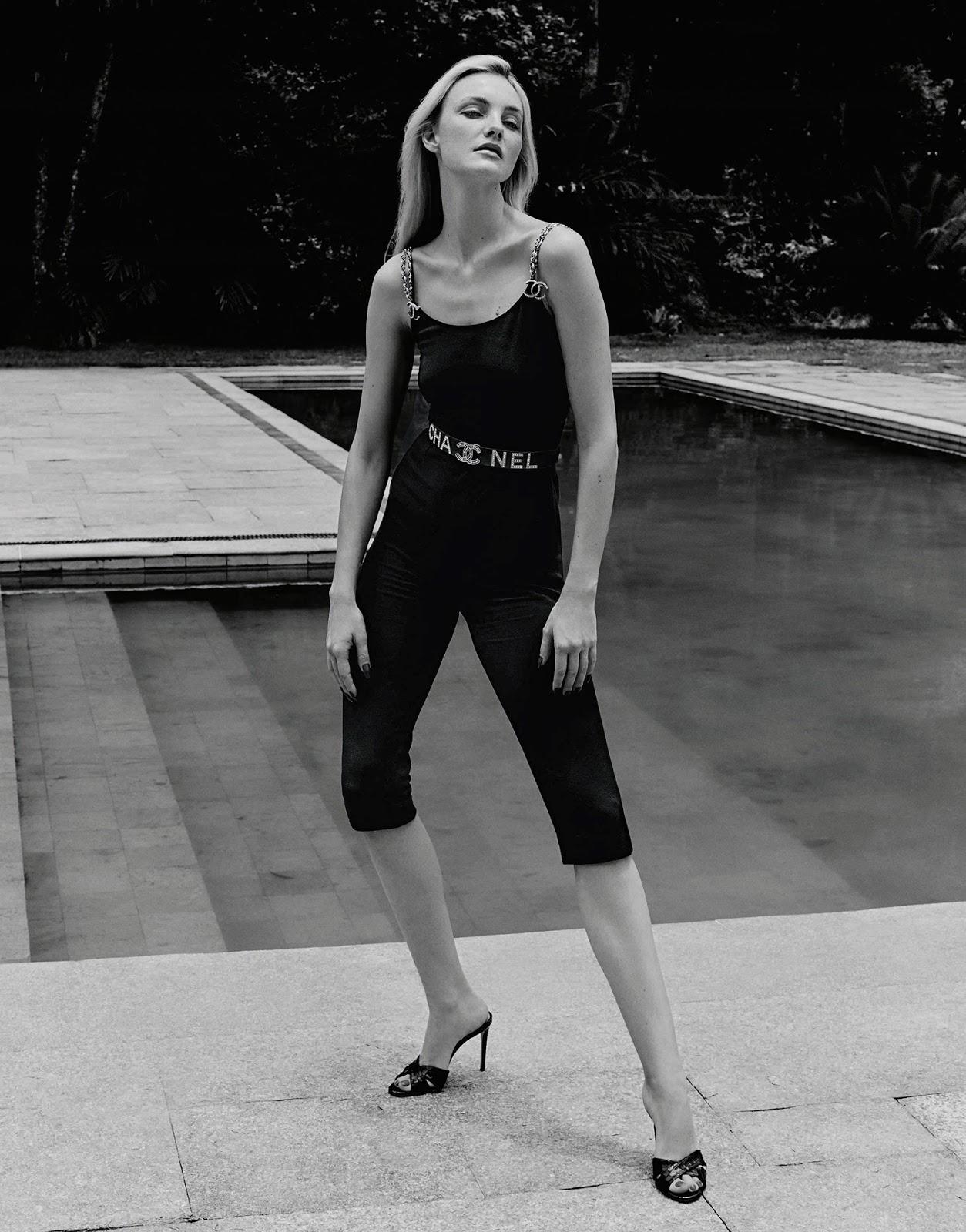 巴西超模卡罗琳特伦尼carolinetrentini拍摄的时尚大片