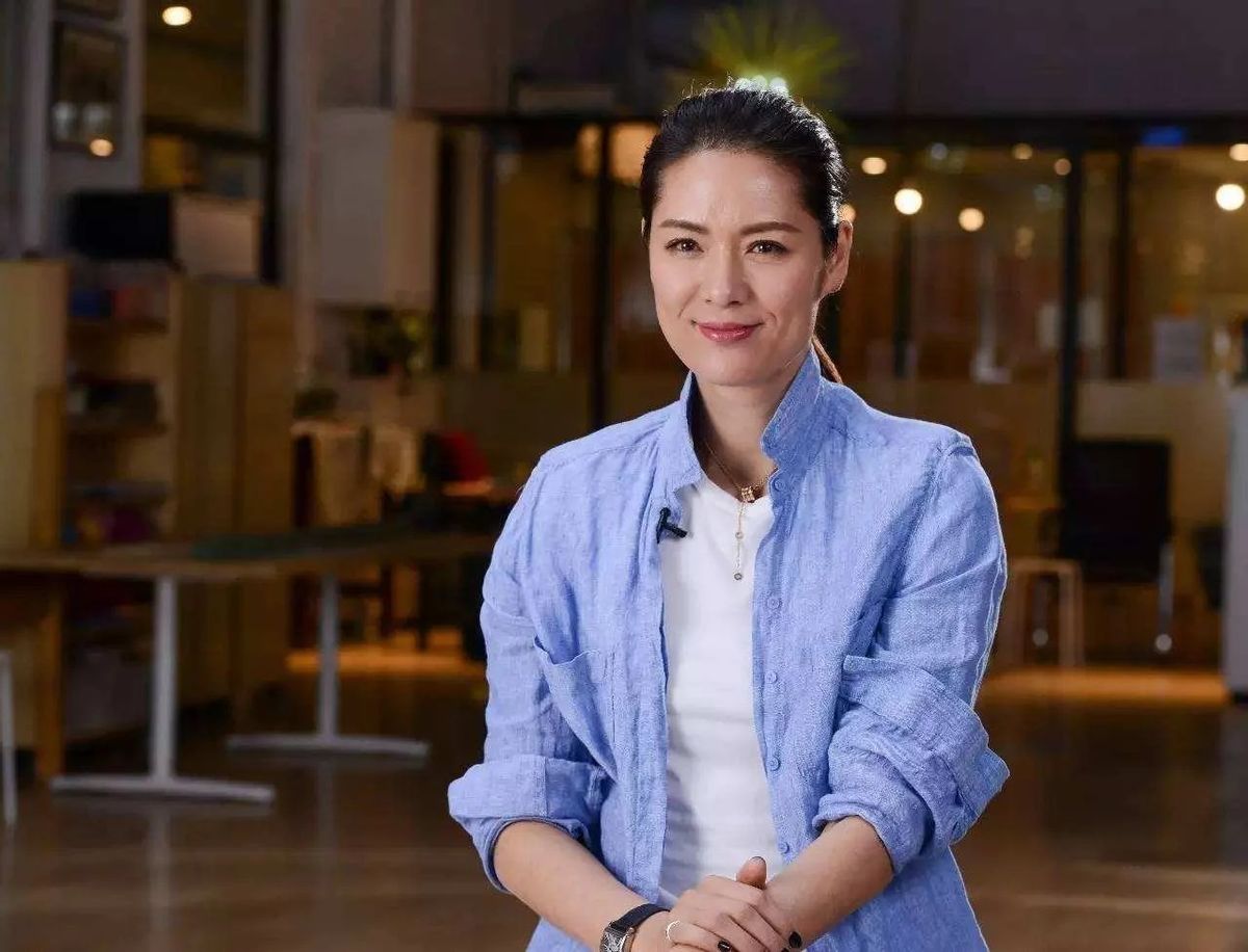 马艳丽:与春晚导演郎昆离婚后,带着女儿回到农村,今身价10亿