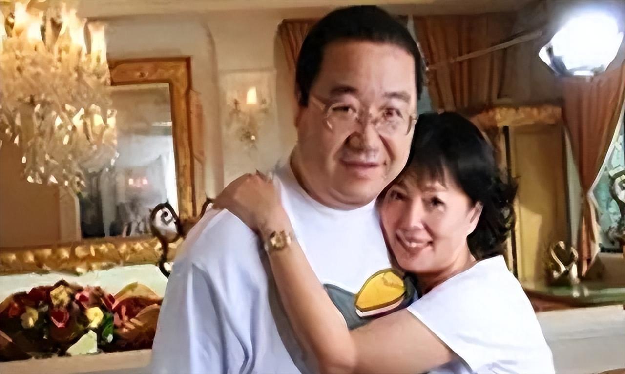 梁欢巧妙才华击败英达他的现况深思不禁