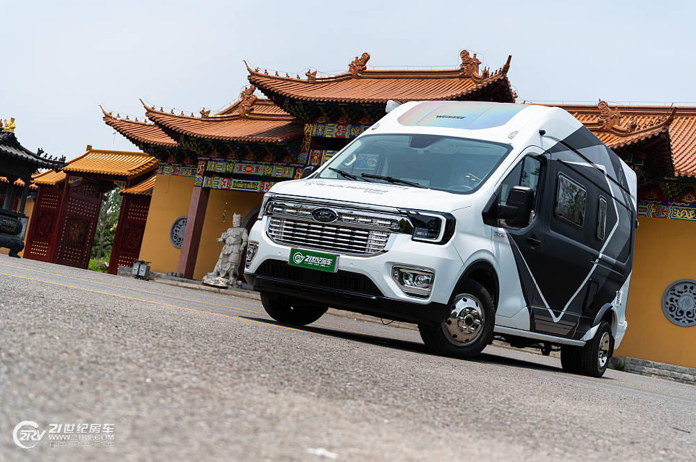 实拍卫航房车"黑豹",带给你不一样的豪华美式大旅居!