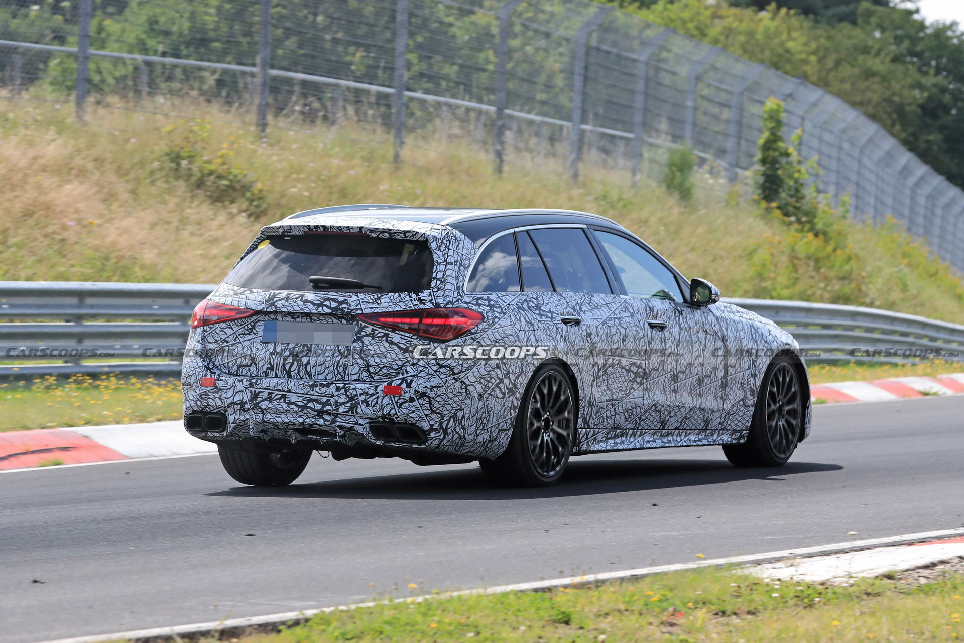 轎車/旅行車可供選擇,全新梅賽德斯奔馳amg c63路試諜照曝光