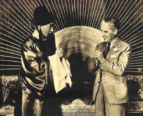 卓别林与马连良