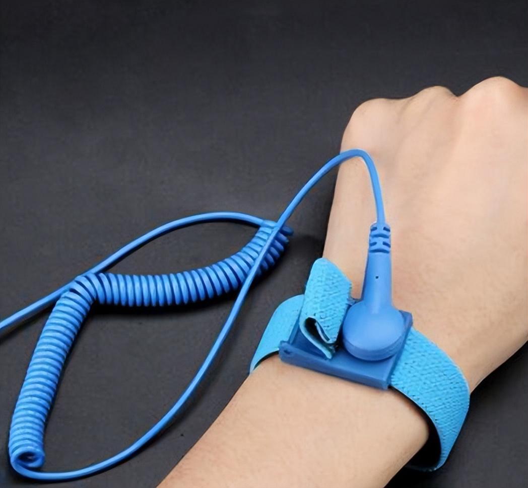 壹邦小知识:防静电手环有用吗 人体佩戴什么可消除静电