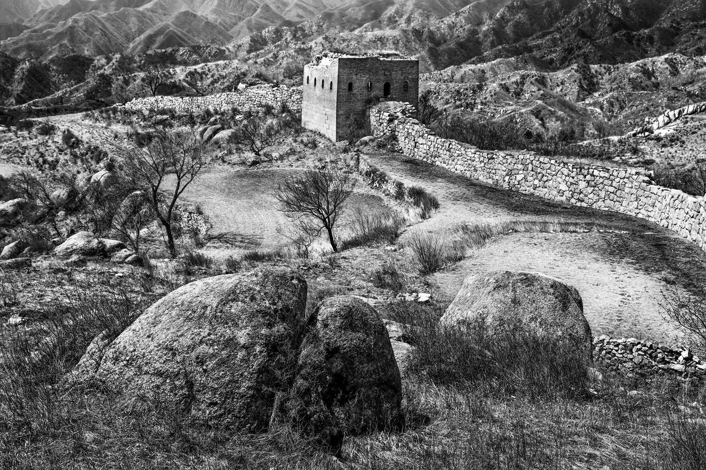 与长城同行——一位摄影师眼中的黑白长城