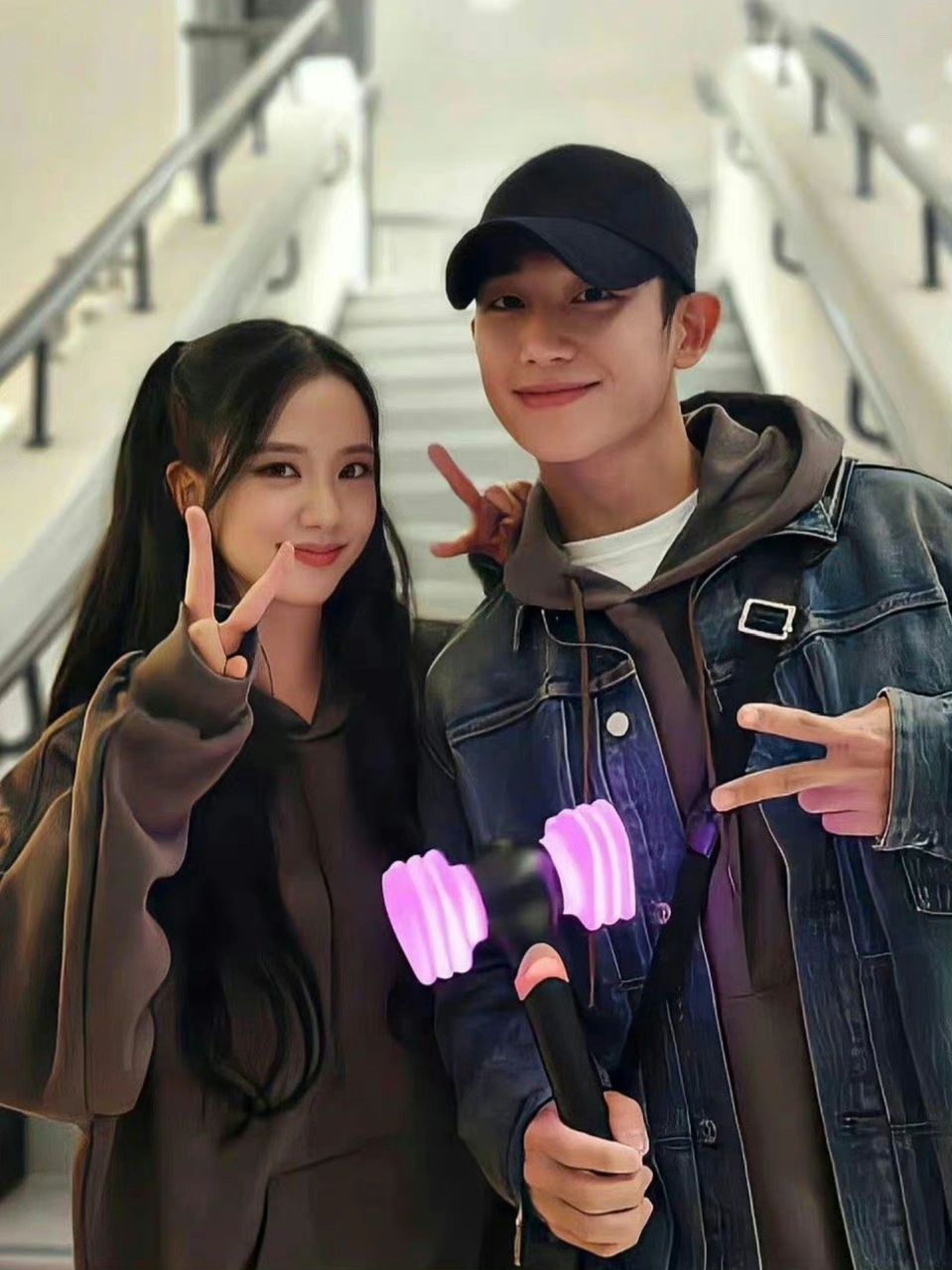 丁海寅祝福金智秀恋情 丁海寅谈智秀和演员安普贤的关系:  丁海寅3日