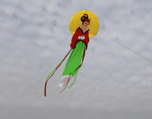 潍坊风筝节,不仅有魔幻硬核的巨型风筝,还有现代人稀缺的自由