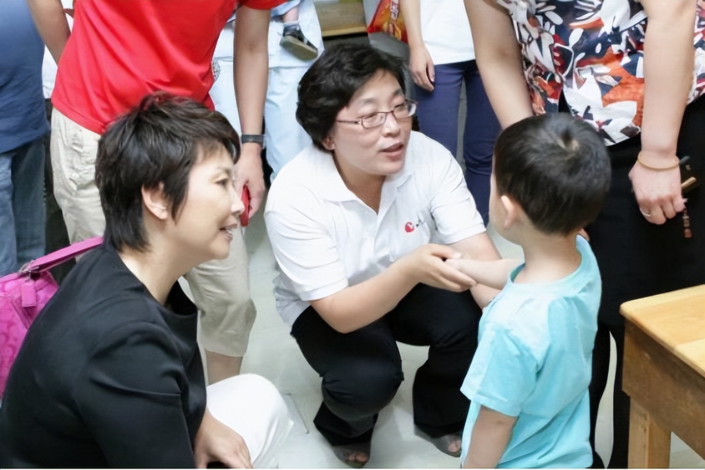 央视首位体育女主播宁辛为事业与丈夫分居21年如今58岁没孩子