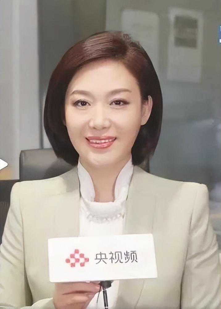 郑丽嫁给普通人37岁生孩子婚姻很幸福破谣言是赵普妻子