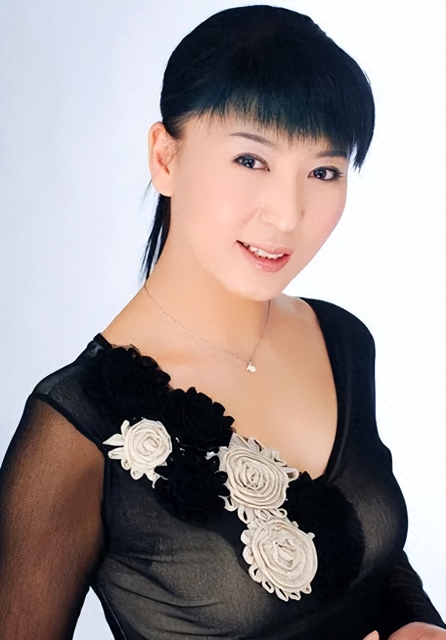 赵本山懊悔捧红闫学晶:当年最失策之举