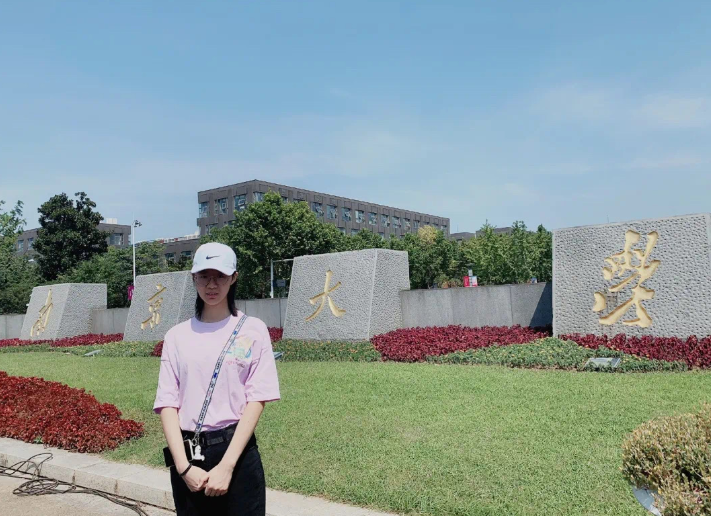 山东才女唐晓琳赴美深造,导师却7年不给她博士学位,最后跳桥轻生