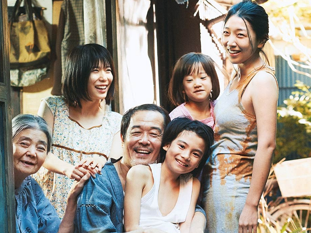 《小偷家族》:亲情,贫困与生活的挣扎