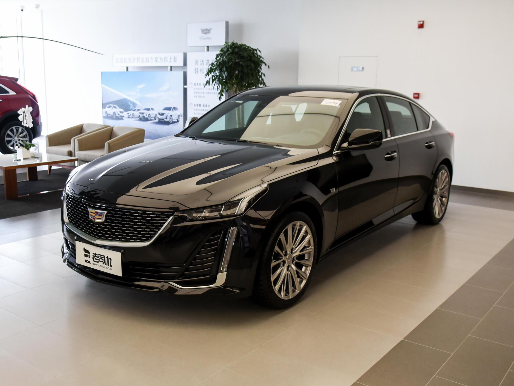 2.0t高功率 10at黄金动力总成还能低油耗,实拍凯迪拉克ct5