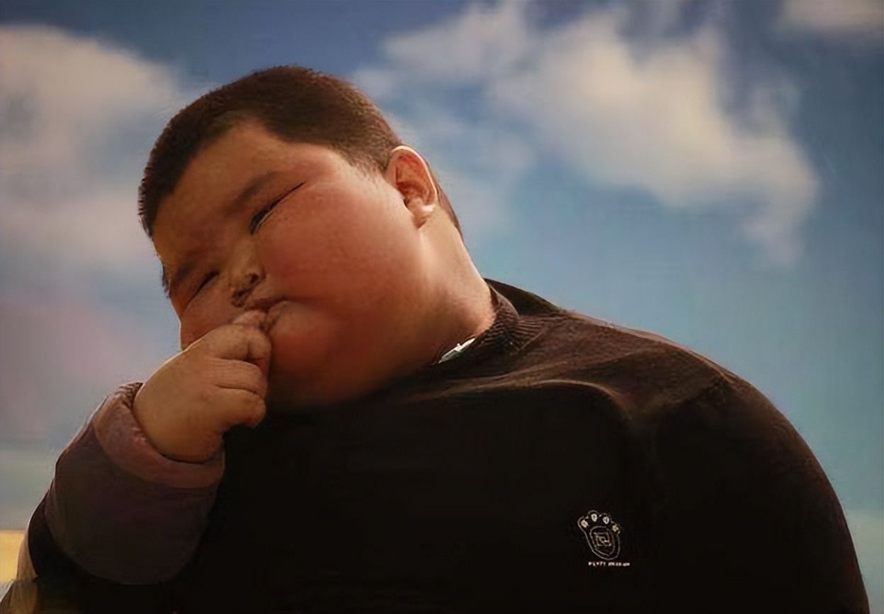 1983年,一个14.5斤巨婴在美国出生引轰动,如今他的境况令人羡慕