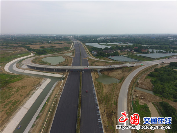 常宜高速常州段顺利完成沥青下面层施工