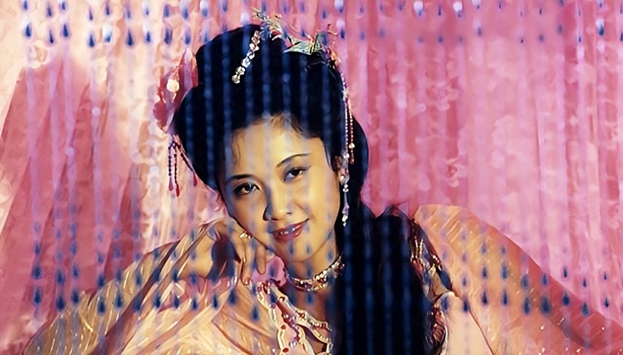 回顾红极一时的朱琳丈夫原是工人当年的一个错误决定遗憾终生