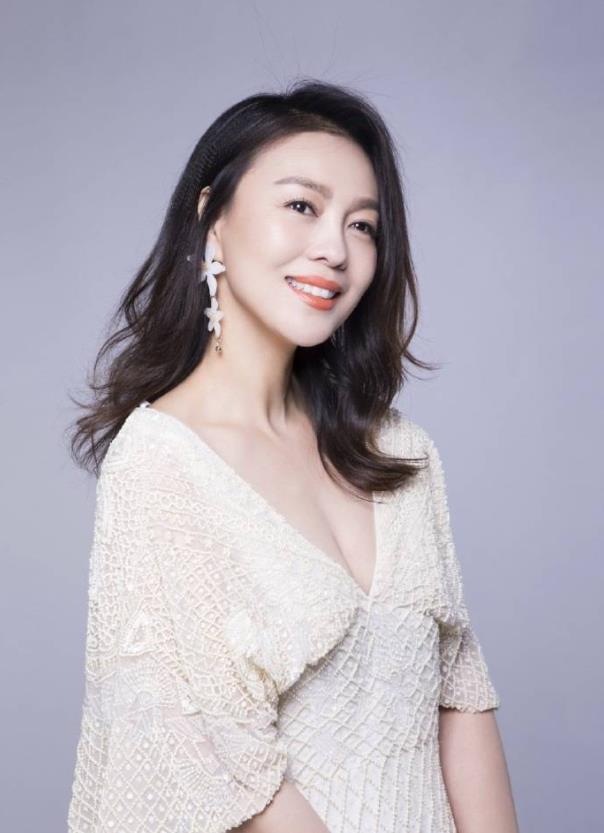 荣蓉从演员到制片人,从离婚到再婚,从单亲到幸福!