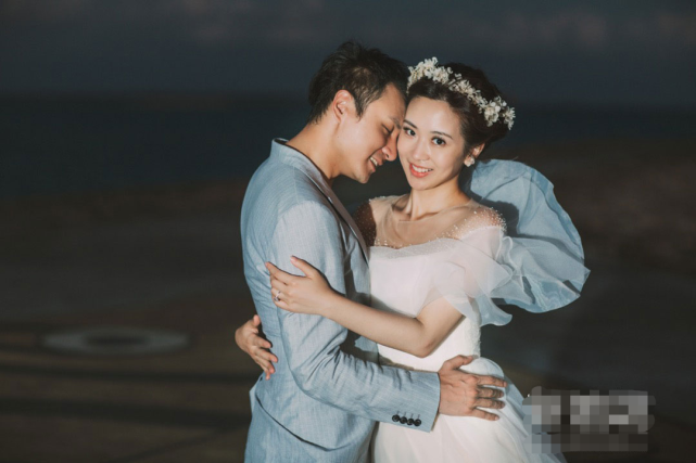 薛之谦的老婆 结婚照图片