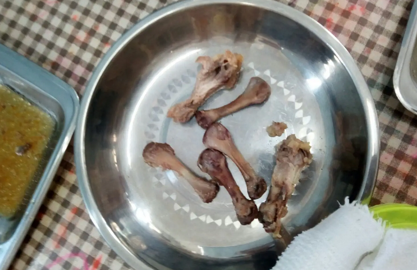 2012年,云南17名青年失踪,警方锁定卖鸵鸟肉老汉:你肉哪来的?