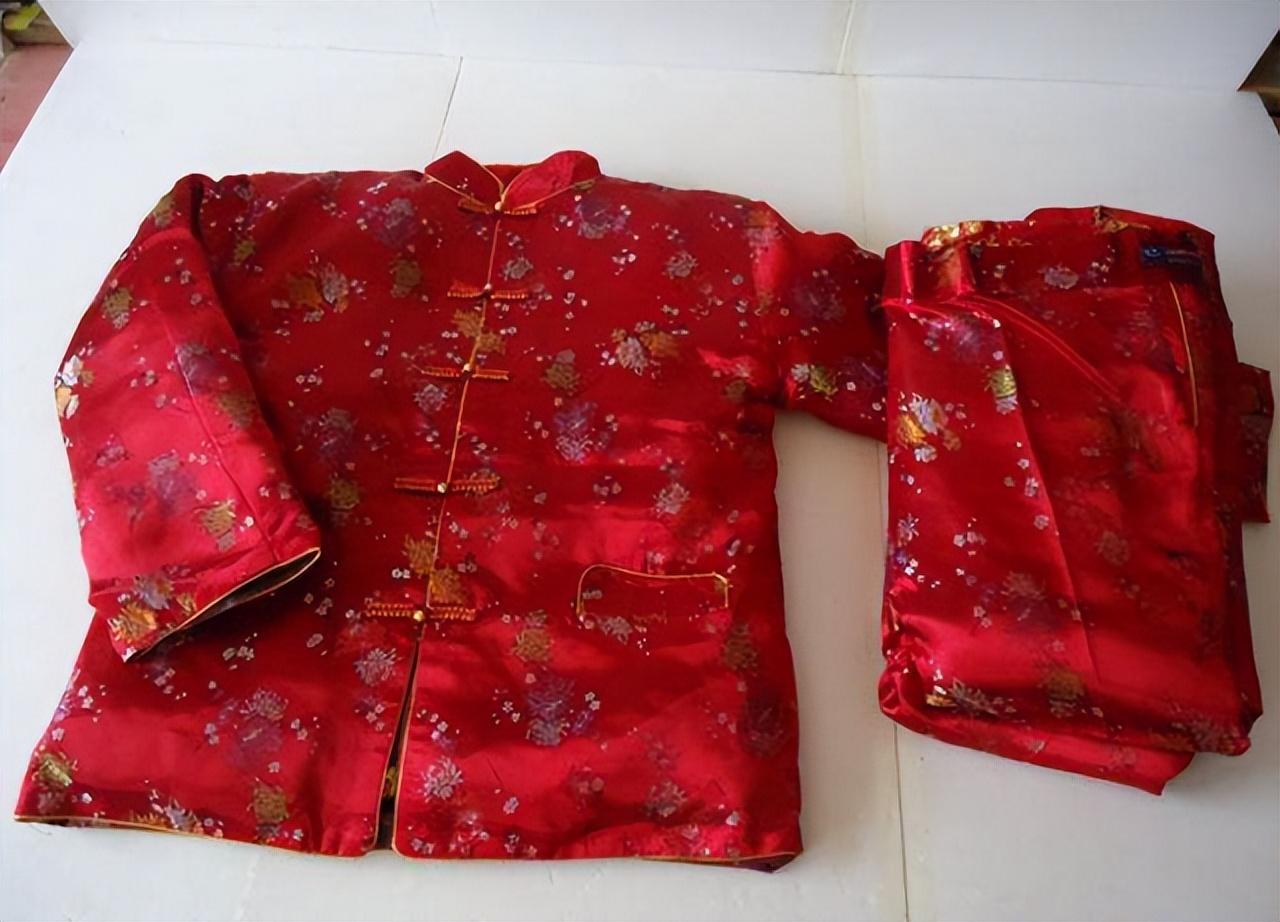 回顾一女子去世后母亲贪图8万元彩礼钱将其尸骨盗走配阴婚