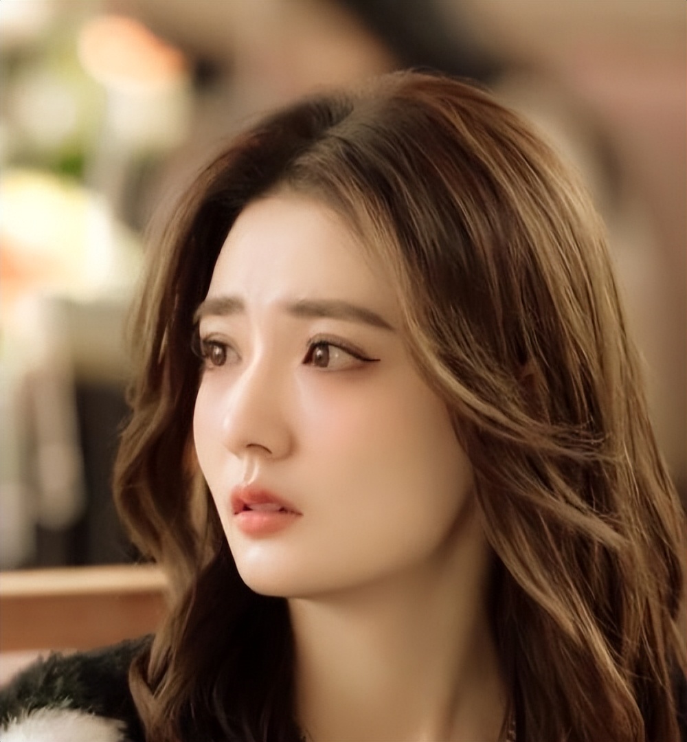 14岁就参演《红楼梦》,两段感情是灰色记忆,徐璐回事业上发力了