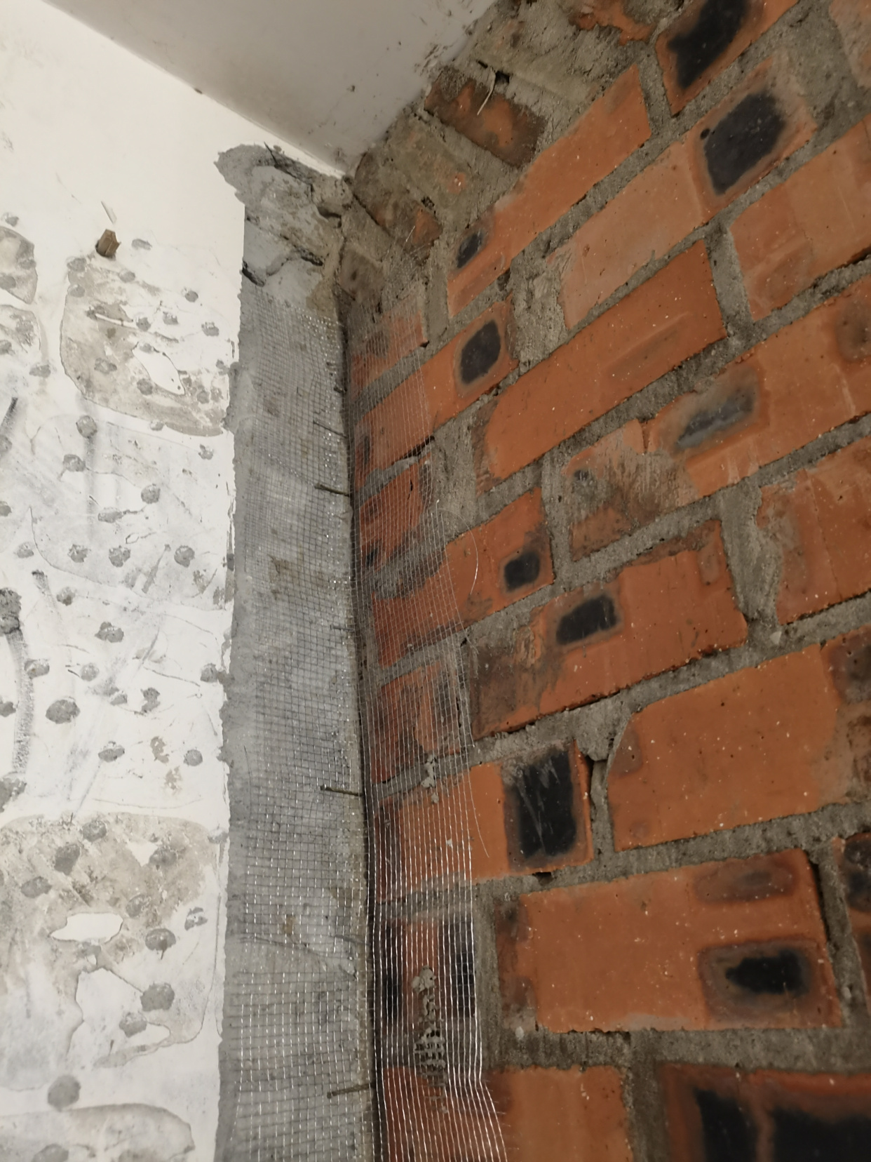 工地 新旧墙体连接处怎么处理?