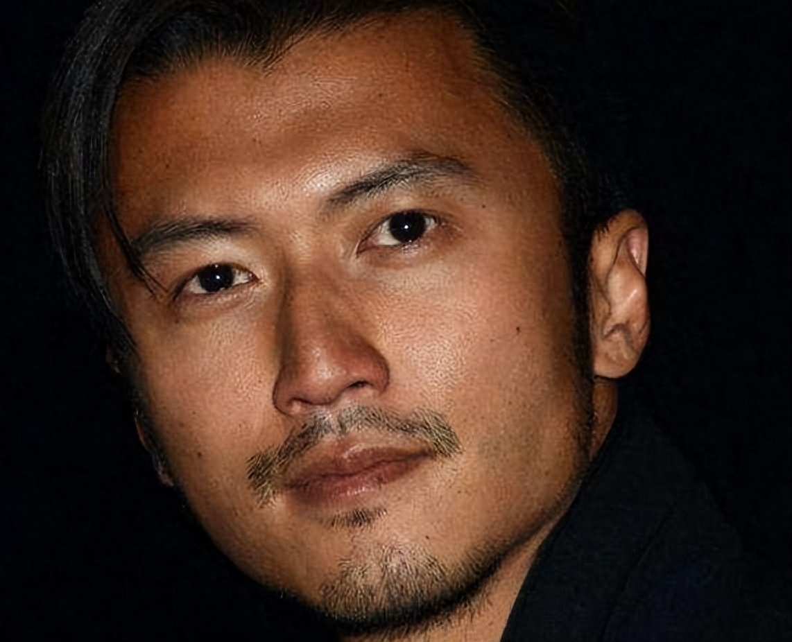 23年后,谢霆锋和王菲再次合体出现,网友:被甜到了