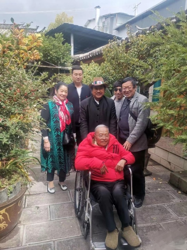 音乐大家宣科先生病逝,享年93岁,曾被称为"丽江鬼才"