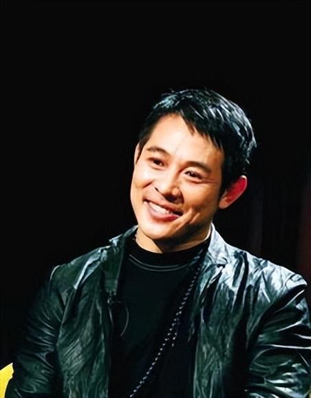 李连杰靠山有多硬11岁便与尼克松握手国外演出房间被装窃听器