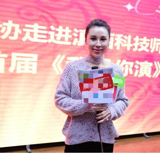 马琳前妻近照曝光,嘴唇肿大,下巴尖得过分,不自然被疑整容失败