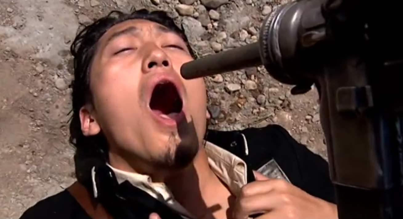 重温《关中匪事》:二姨太这朵鲜花,为何插在了罗蛮蛮这堆牛粪上