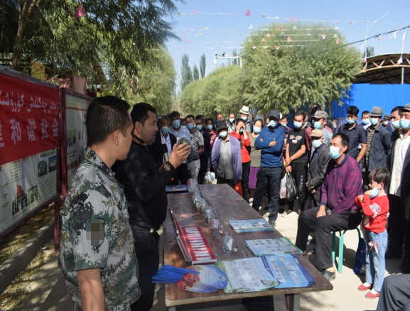 工厂活动 策勒县禁毒办深入乌鲁克萨依乡农贸市场开展禁毒宣传活动