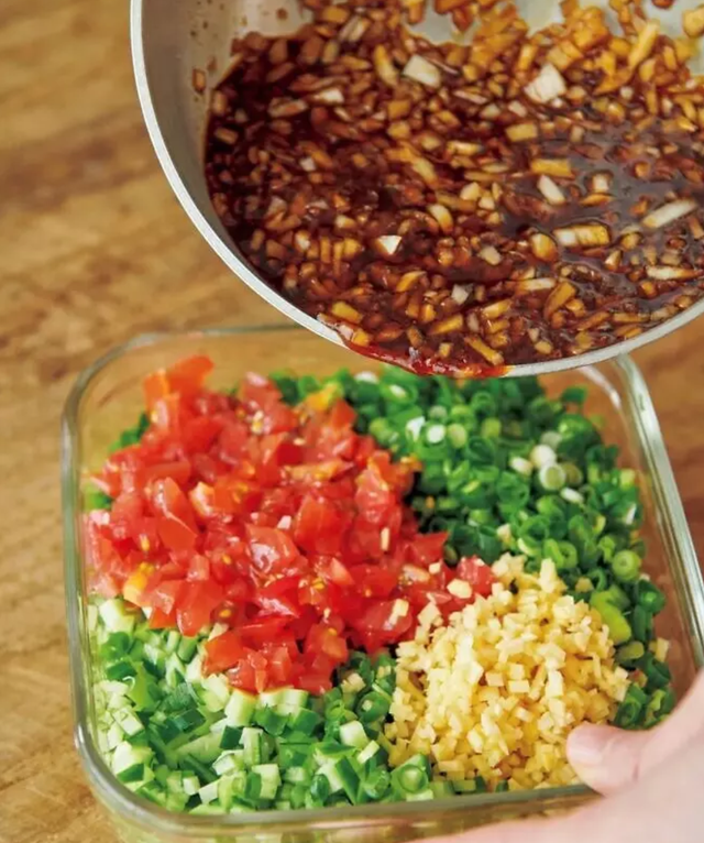 香浓美味的「万用蔬菜酱」!可当成淋酱,腌酱,炒酱的超实用酱料