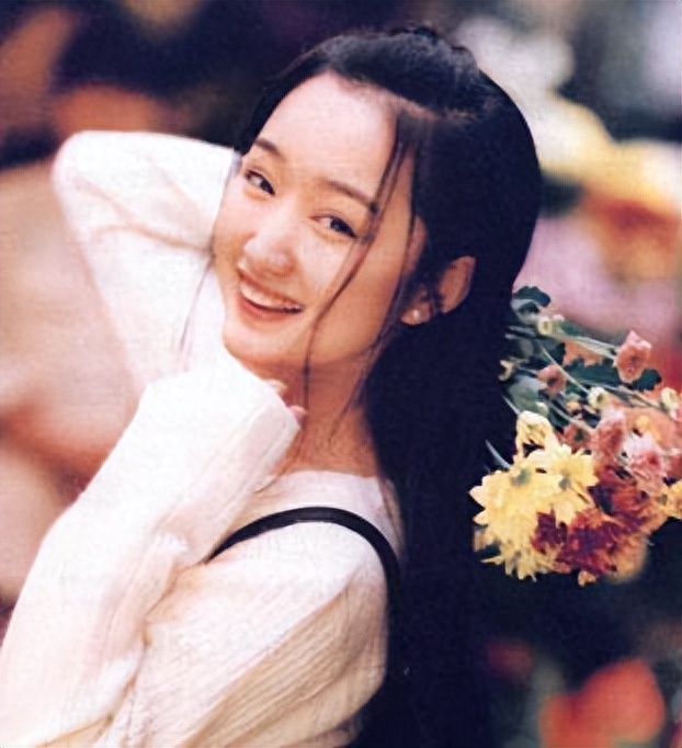 回顾杨钰莹和赖文峰分手25年曾想为他生三个孩子如今独身无儿女