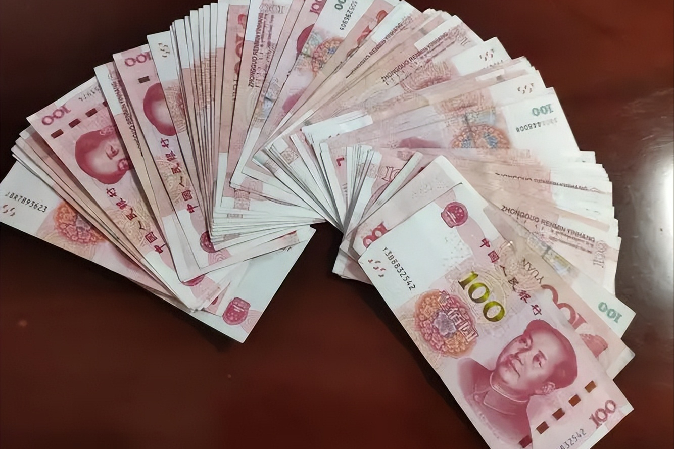 纪实:"三玩市长"雷渊利:贪财好色,包养情妇,私生子生活基金