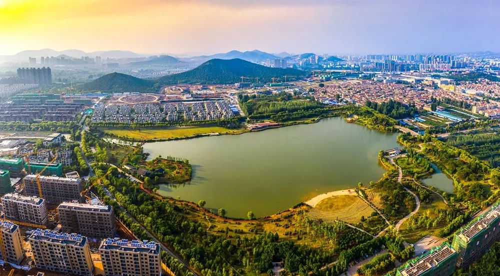 镇入城一体发展,主动融入市级功能区体系,铜山提出了以铜山城区为核心