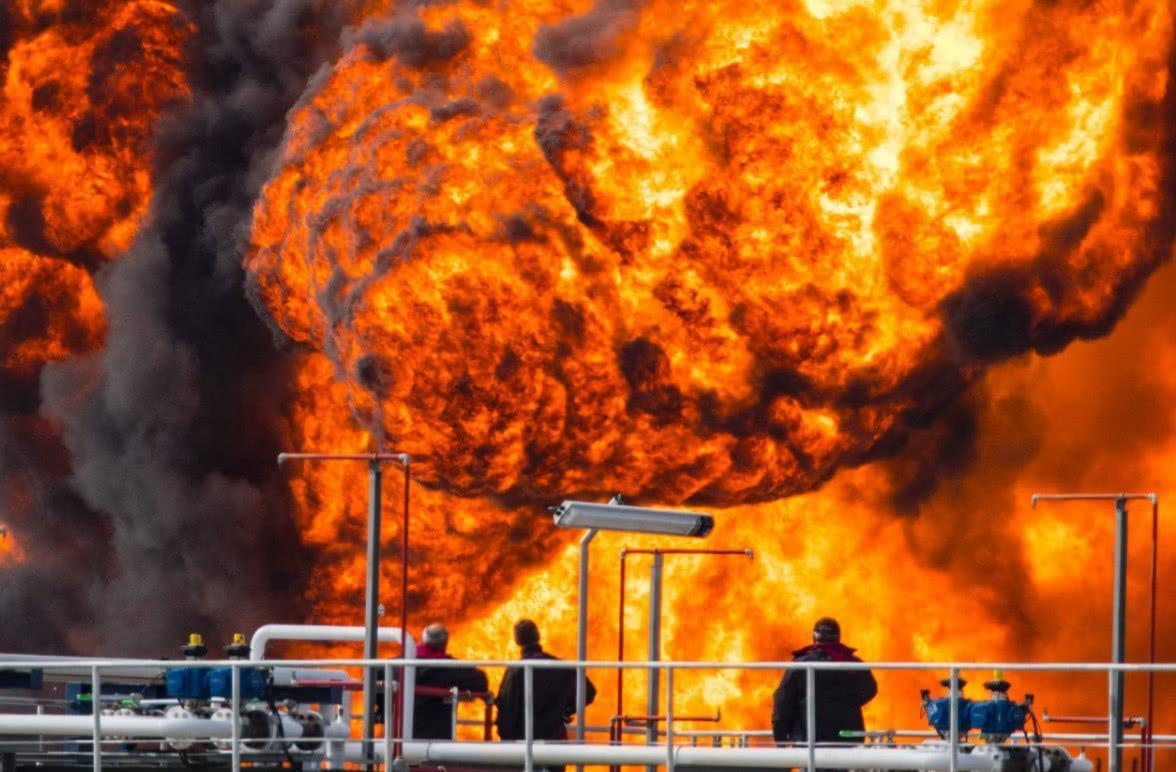 爆炸声响彻上空,超过600人死伤,包括8名中国人,中国使馆发声