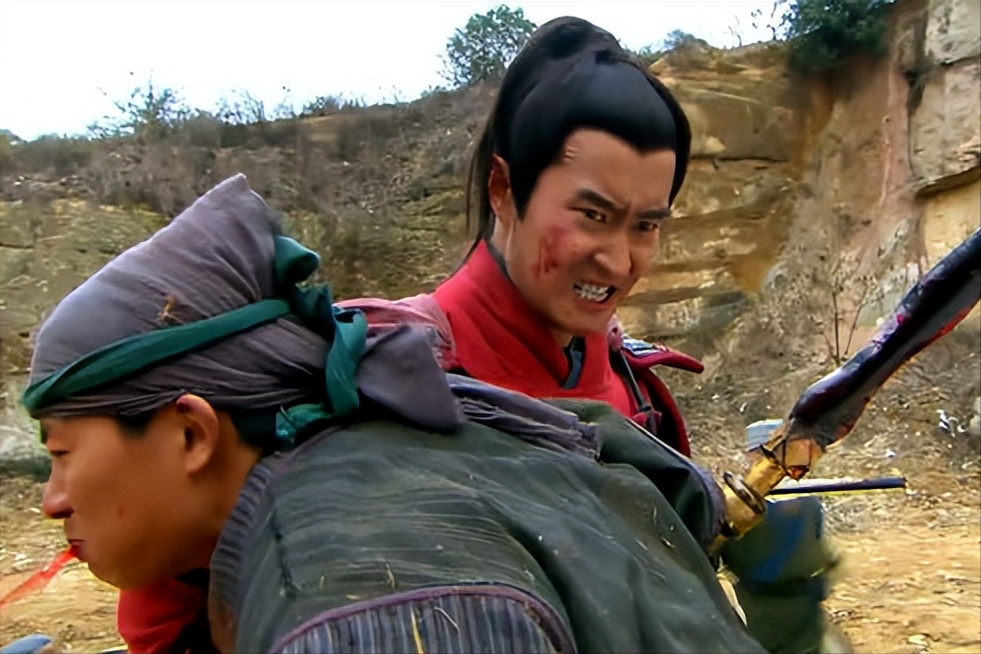 千古猛将杨再兴,白袍银枪血战小商河,数次被岳飞称为英雄