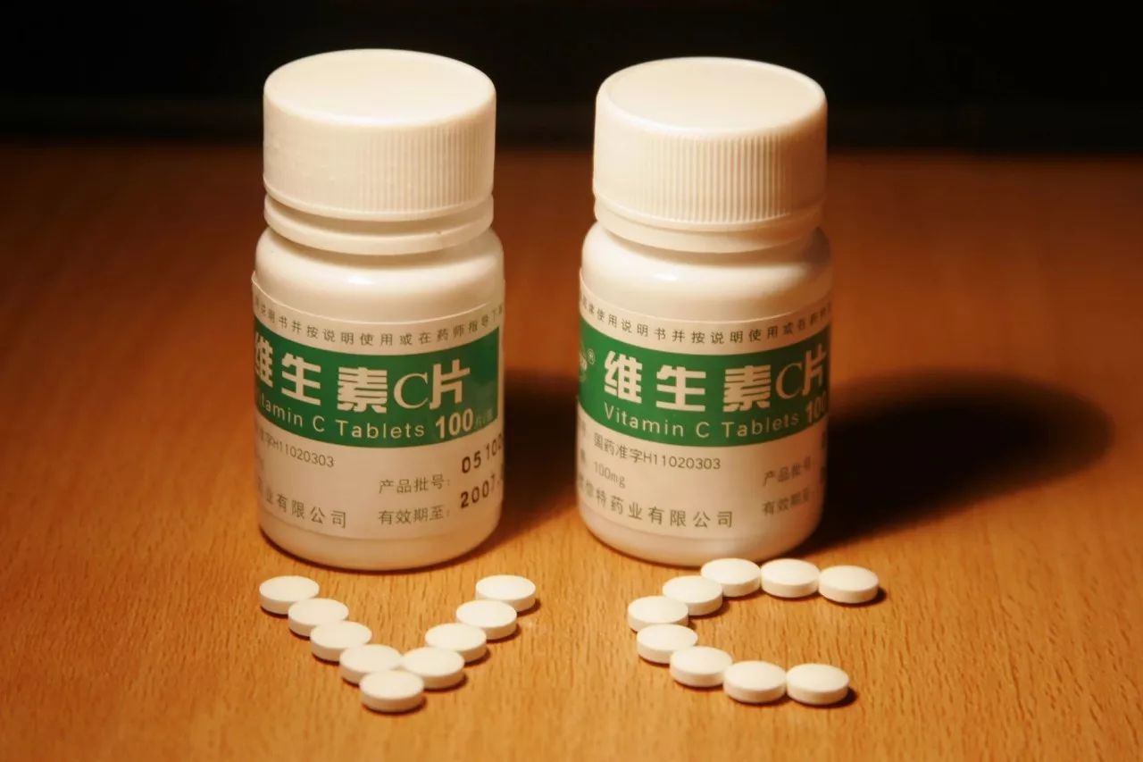 每天吃一片维生素c的人,最后会怎么样?提醒:安全服用,牢记4点