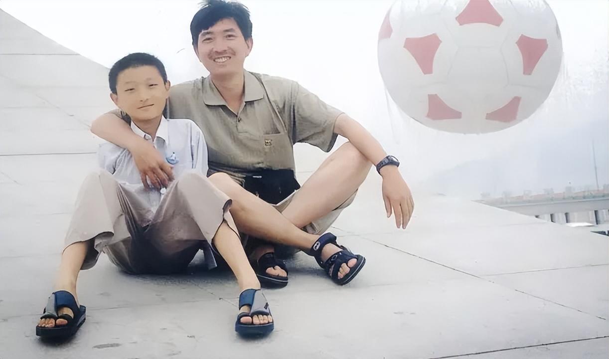 杨孟衡:6岁因意外失去双手,逆袭高考状元,用脚赢得开挂人生!