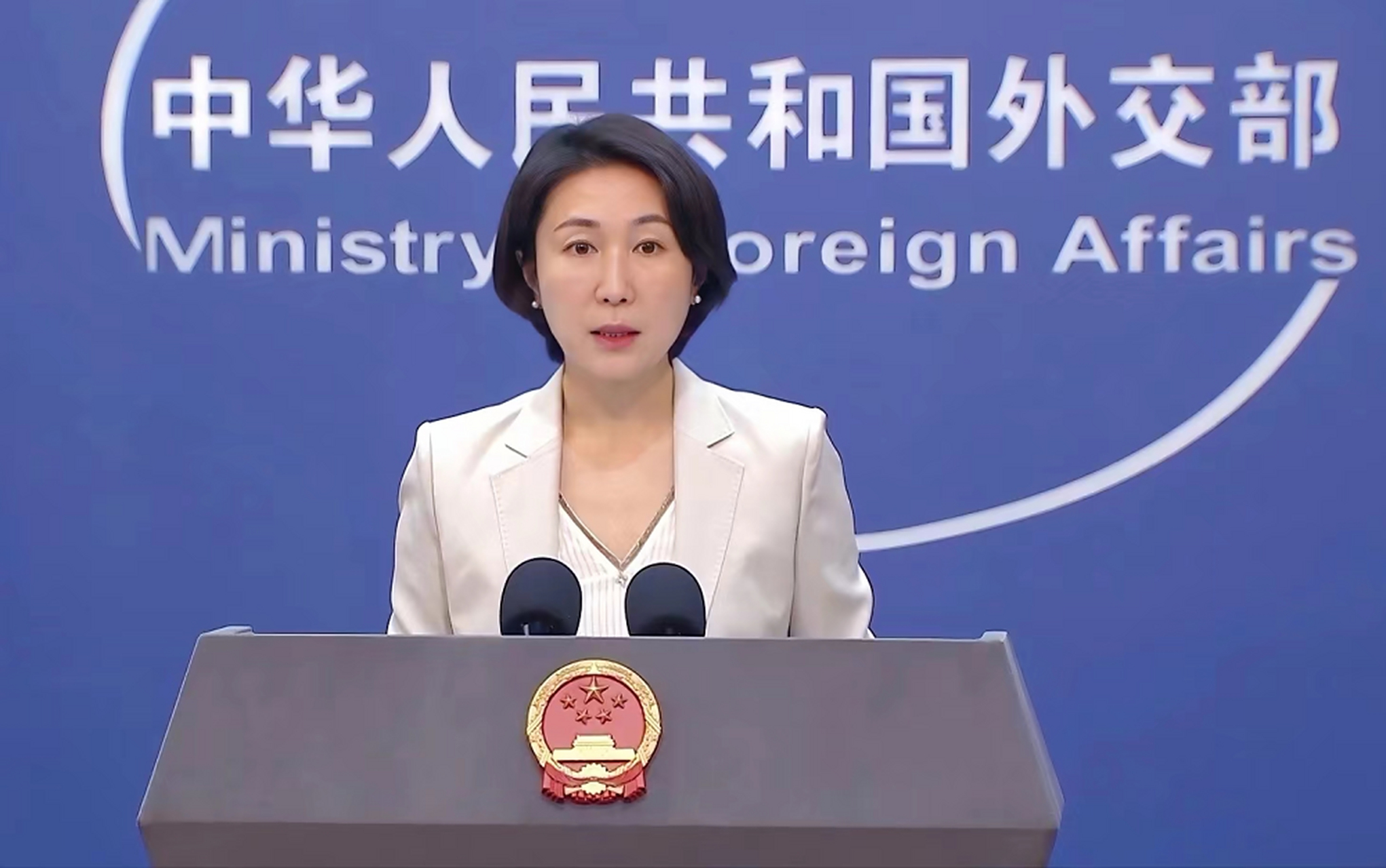 有外媒求证此事时,中国外交部发言人毛宁回应称,中国坚持劝和促谈,将