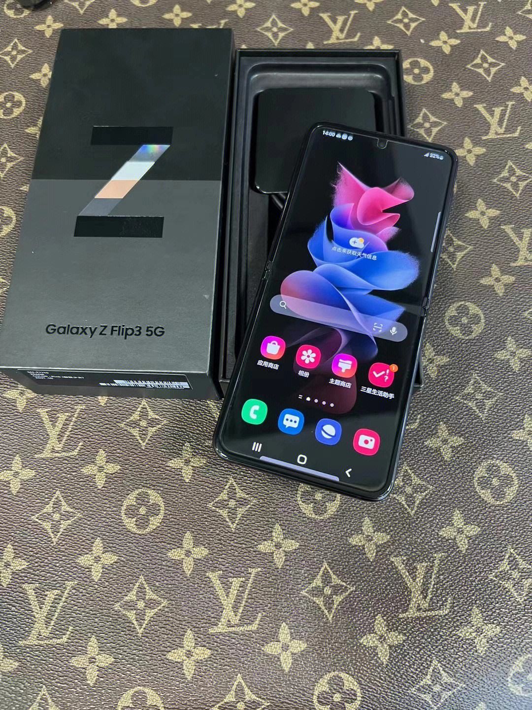 耐碎耐摔,更加安全:三星折叠屏手机galaxy z flip3让你更放心
