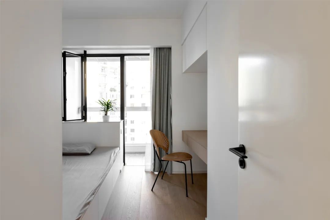 阳台门联窗,满足采光和空间价值