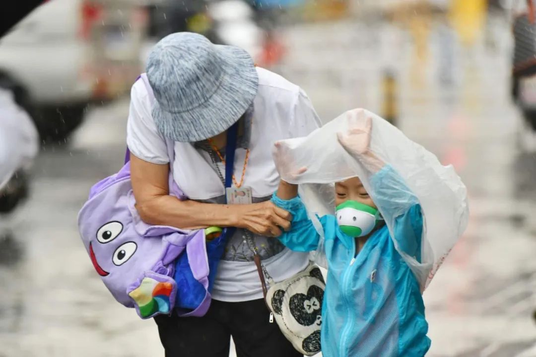推荐北京大雨来了，你带伞了吗？北京发布雷电蓝色预警