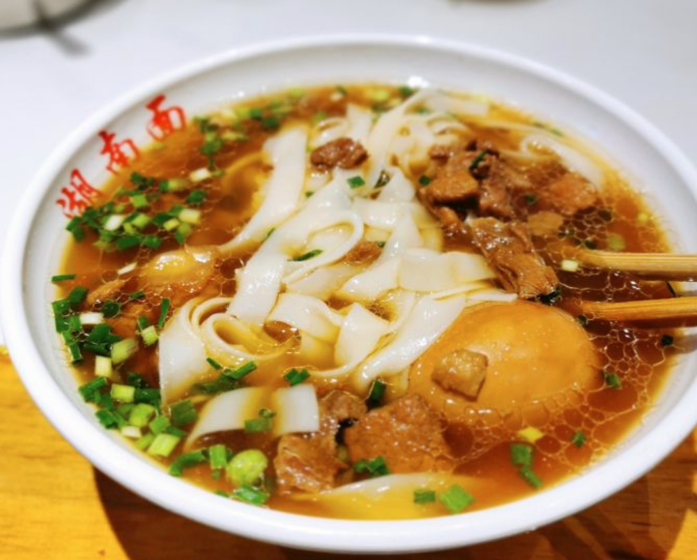 贵州才有的湖南面,33年开了7家分店,客人:不吃后悔吃了更后悔