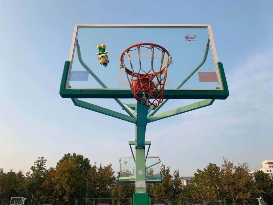 你看,清华大学的新篮球场,多美(多图)!