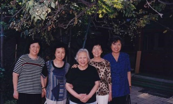 张作霖儿媳谢雪萍,晚年曾三次赴美见大哥张学良,第三次已是诀别