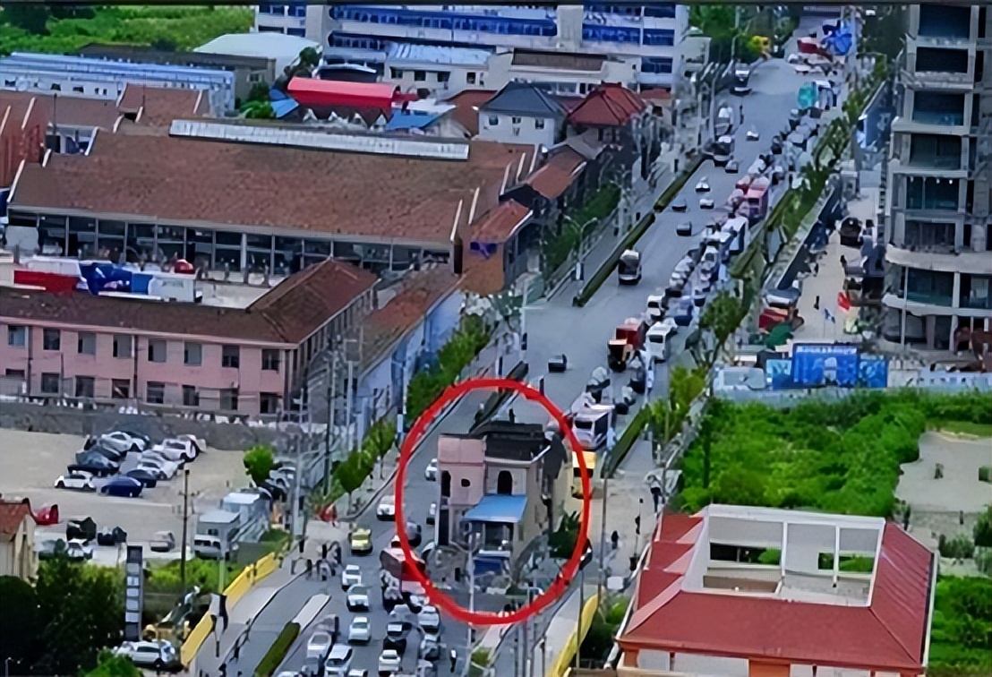 上海钉子户张新国:要6套房加1亿,硬扛14年,最终一点钱没多赚