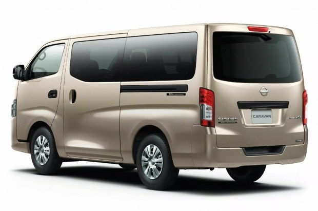 日产展示了一款经济型9座小型货车大篷车50周年纪念版