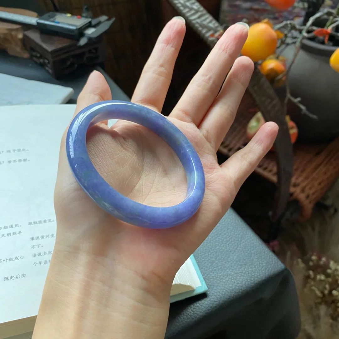 害怕见光?紫罗兰翡翠会发白?