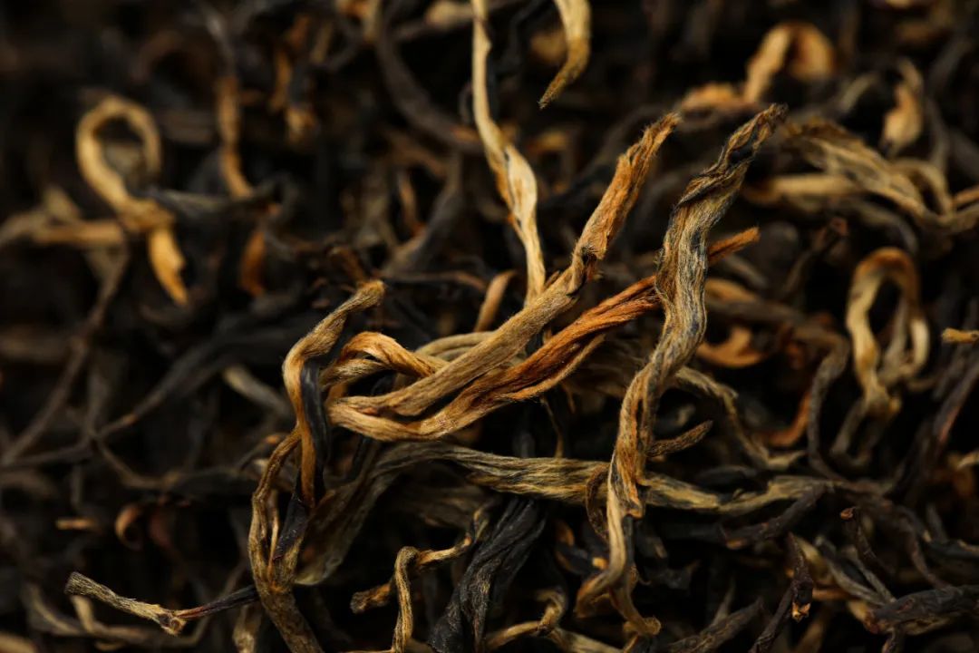 共享大原料仓|一级金丝,二级毛峰,冰岛南迫古树红茶到货入库